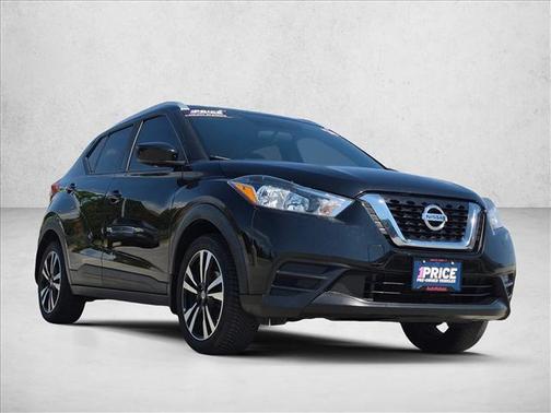 Super Black 2018 Nissan Kicks SV