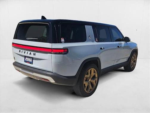 2023 Rivian R1S Adventure