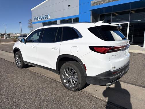 2025 Buick Enclave Preferred FWD