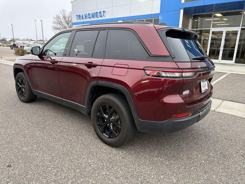 2024 Jeep Grand Cherokee Altitude
