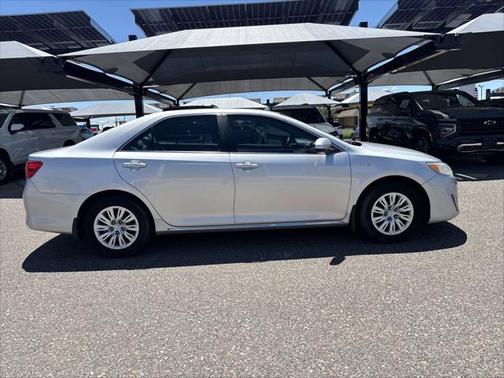 2014 Toyota Camry Hybrid LE