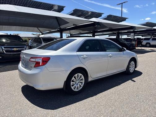 2014 Toyota Camry Hybrid LE