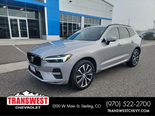 2022 Volvo XC60 B5 Momentum