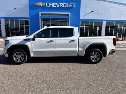 2024 GMC Sierra 1500 SLT