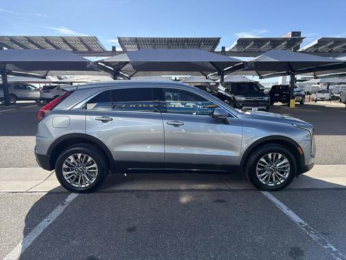 2025 Cadillac XT4 Premium Luxury