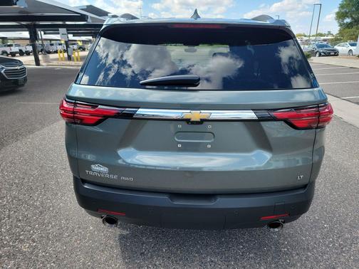 2022 Chevrolet Traverse LT Leather