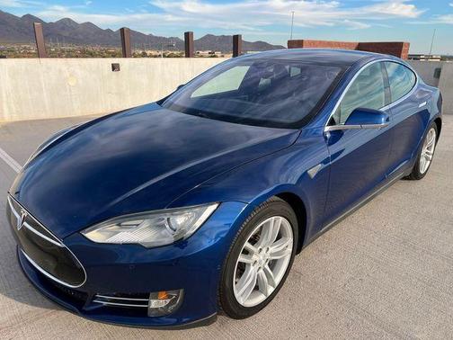 2016 Tesla Model S 85D