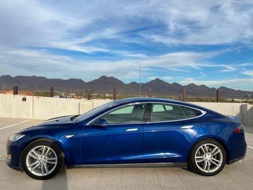 2016 Tesla Model S 85D