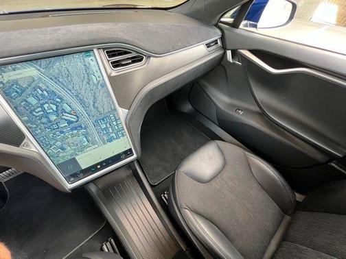 2016 Tesla Model S 85D