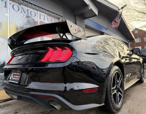 2021 Ford Mustang EcoBoost