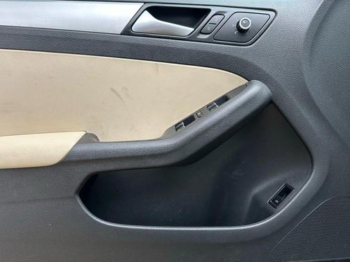 2014 Volkswagen Jetta Auto SE w/Connectivity