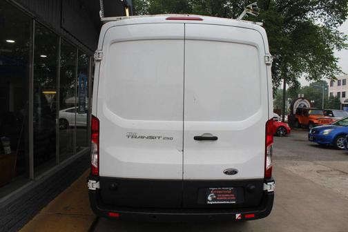 2015 Ford Transit-250 Base