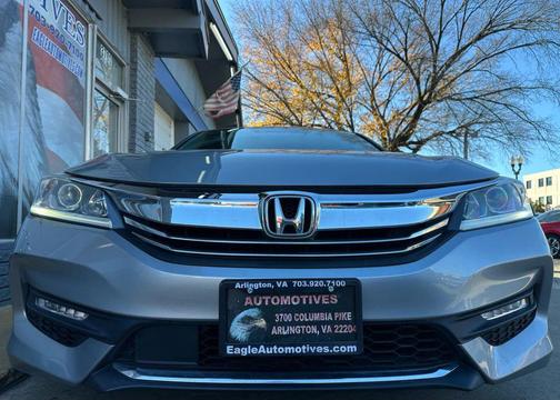 2017 Honda Accord EX-L w/Navigation & Honda Sensing