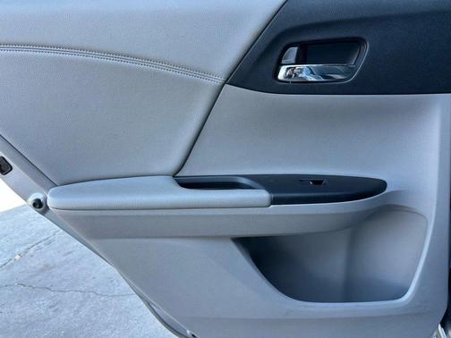 2017 Honda Accord EX-L w/Navigation & Honda Sensing