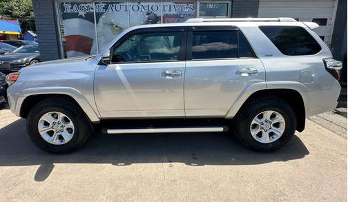 Classic Silver Metallic 2016 Toyota 4Runner SR5 Premium