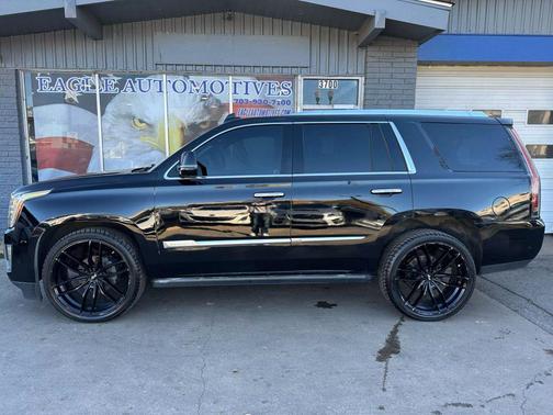 2017 Cadillac Escalade Platinum
