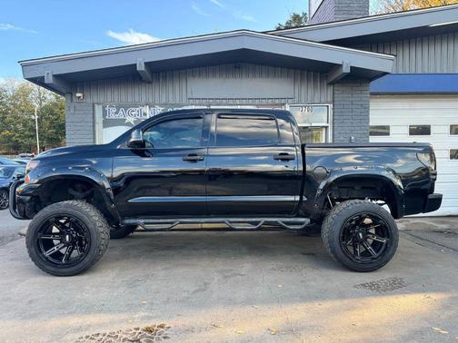 2011 Toyota Tundra Grade