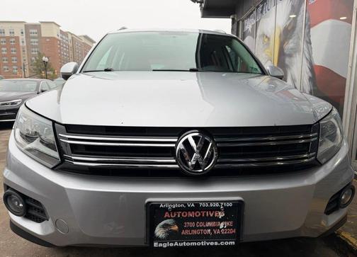 Silver 2012 Volkswagen Tiguan 2.0T SE 4MOTION