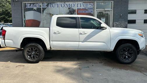 2017 Toyota Tacoma SR