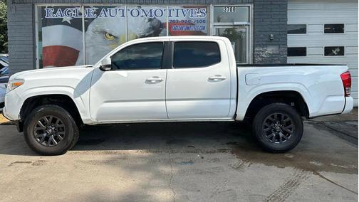 2017 Toyota Tacoma SR