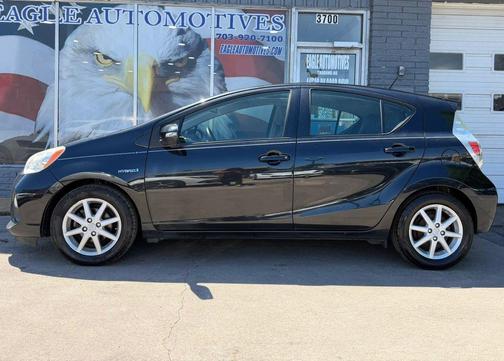 Gray 2013 Toyota Prius c Four