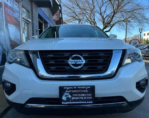 2017 Nissan Pathfinder SL