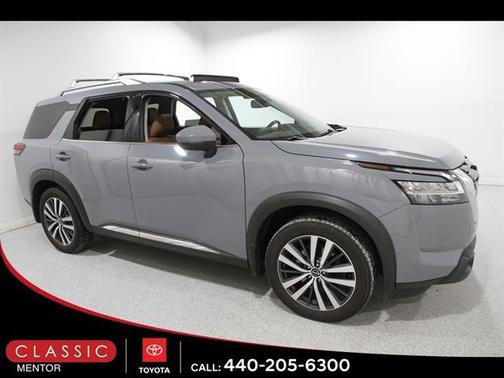 2022 Nissan Pathfinder Platinum 4WD
