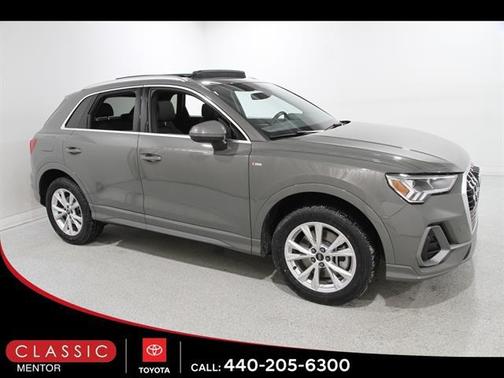 2025 Audi Q3 Premium 45 TFSI S line quattro Tiptronic