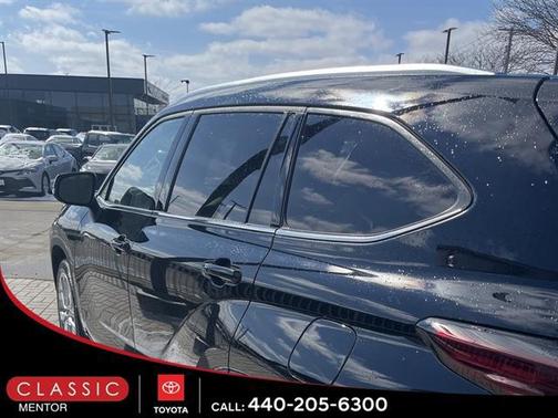 2025 Toyota Highlander Limited