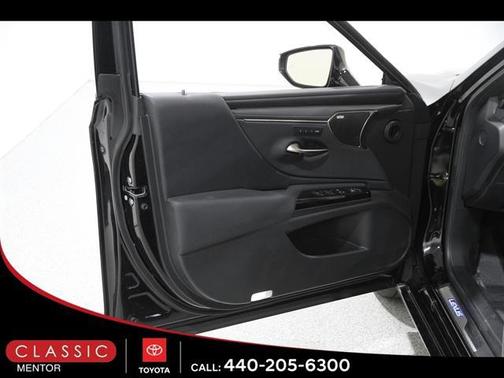 2024 Lexus ES 300h Ultra Luxury