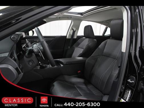 2024 Lexus ES 300h Ultra Luxury