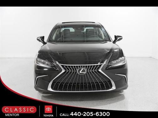 2024 Lexus ES 300h Ultra Luxury