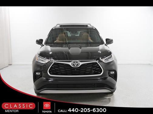 2022 Toyota Highlander Platinum