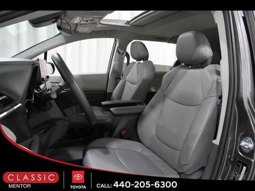 2023 Toyota Sienna XLE
