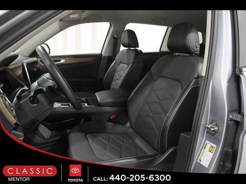 2024 Volkswagen Atlas 2.0T SE w/Technology 4MOTION