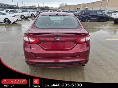 2014 Ford Fusion SE