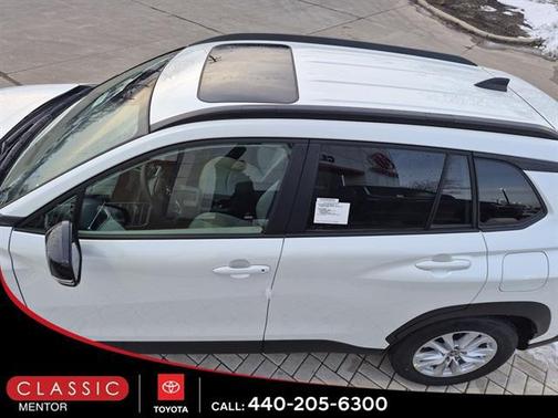 2026 Toyota Corolla Cross LE