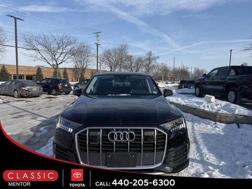 2024 Audi Q7 45 Premium Plus
