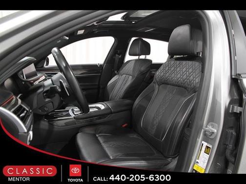 2021 BMW 750 i xDrive