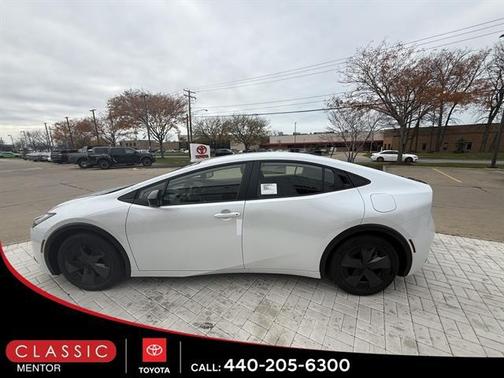 2026 Toyota Prius Plug-In Hybrid SE