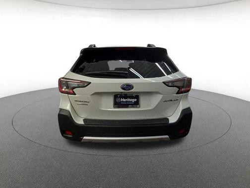 Crystal White Pearl 2024 Subaru Outback Limited