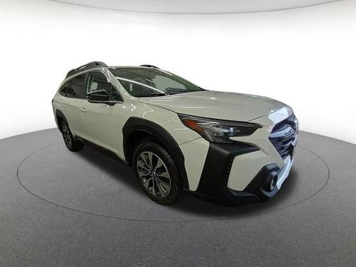 Crystal White Pearl 2024 Subaru Outback Limited