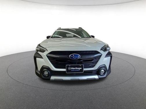 Crystal White Pearl 2024 Subaru Outback Limited