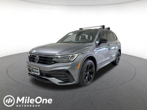 Platinum Gray Metallic 2023 Volkswagen Tiguan 2.0T SE R-Line Black 4MOTION