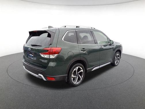 Cascade Green Silica 2023 Subaru Forester Touring