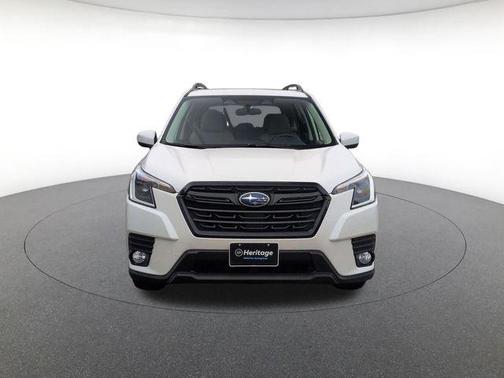 Crystal White Pearl 2022 Subaru Forester Premium