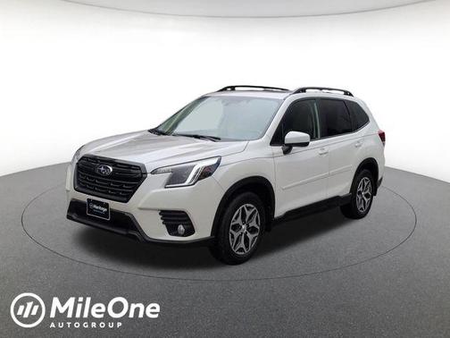 Crystal White Pearl 2022 Subaru Forester Premium
