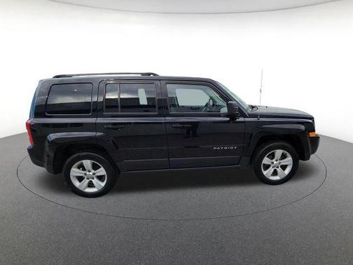 Black Clearcoat 2017 Jeep Patriot Latitude