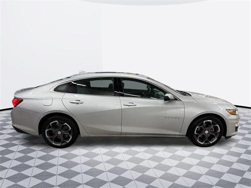 2022 Chevrolet Malibu FWD LT