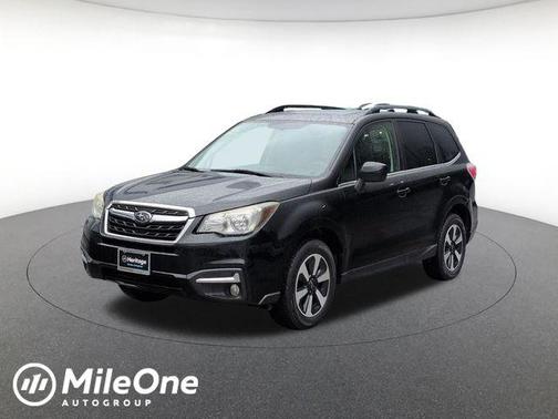 Crystal Black Silica 2017 Subaru Forester 2.5i Limited